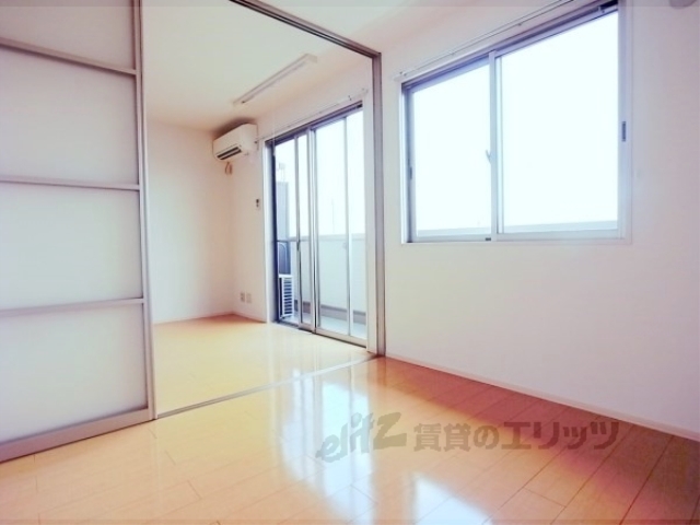 居室・リビング　洋室