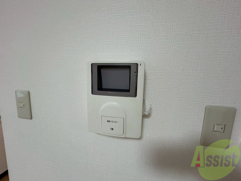 セキュリティ　ＴＶモニター付インターホンです。来客者の顔が見えるので安心！