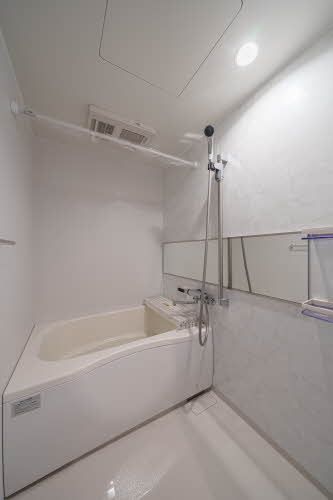 バス・シャワールーム　バスルーム