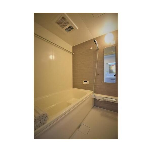 バス・シャワールーム　※別部屋の参考写真です。現状優先となります。