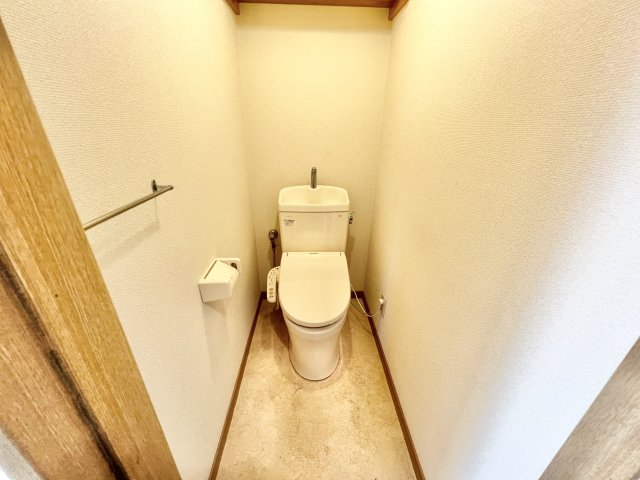トイレ　落ち着いたトイレです