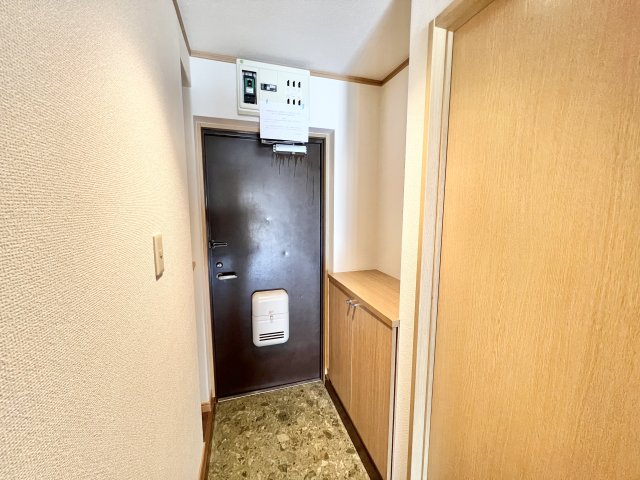 玄関　明るい玄関です