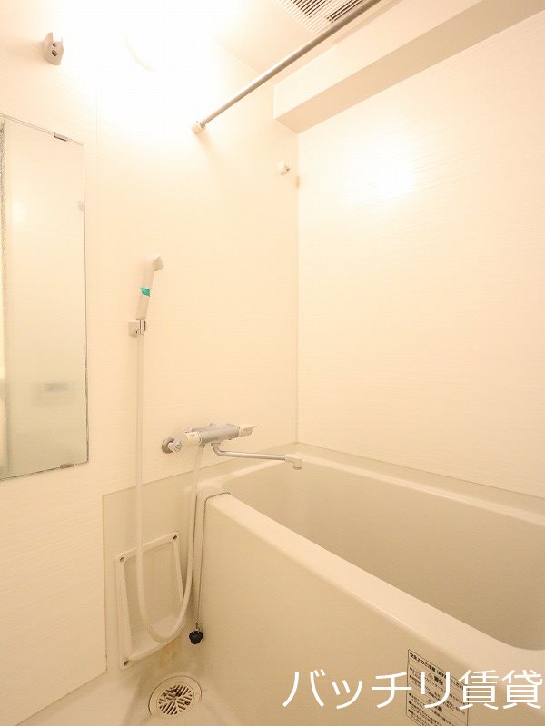 バス・シャワールーム　※同型タイプの為、現状を優先いたします。