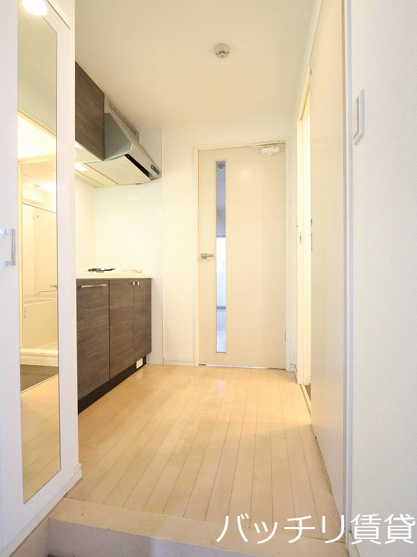 玄関　※同型タイプの為、現状を優先いたします。