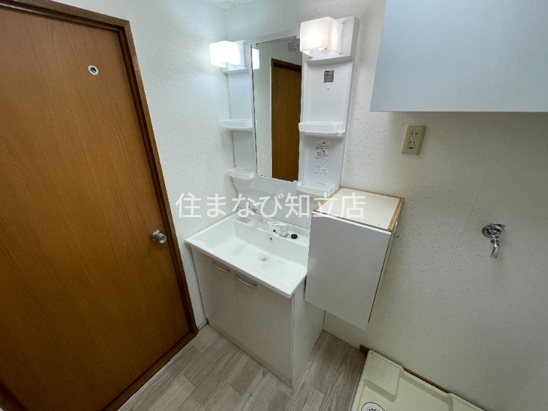 洗面設備　同型別部屋写真