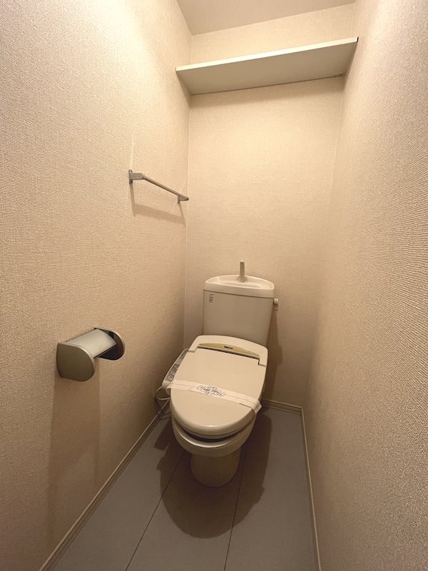 トイレ　同タイプ参考写真