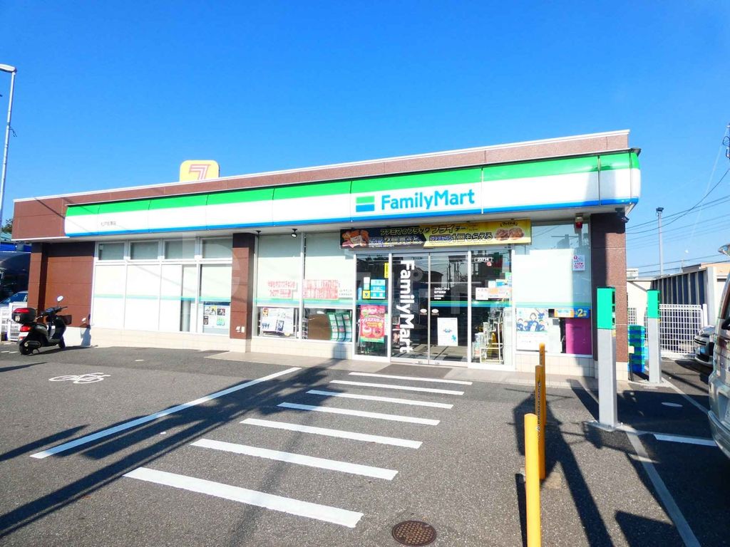 コンビニ　ファミリーマート松戸岩瀬店（コンビニ）まで420m