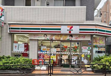 コンビニ　セブンイレブン文京湯島2丁目店（コンビニ）まで170m
