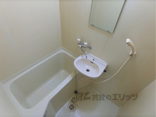 バス・シャワールーム　バス