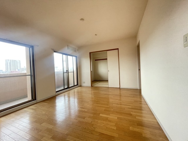 居室・リビング　別号室の写真です