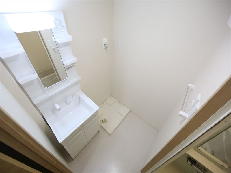 洗面設備　脱衣所　シャンプードレッサー　室内洗濯機置き場