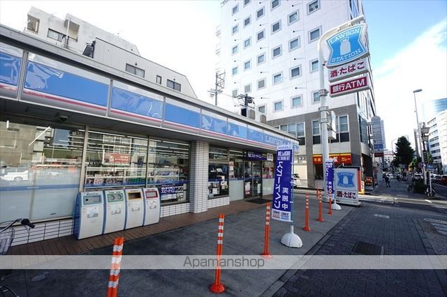 コンビニ　ローソン（コンビニ）まで558m