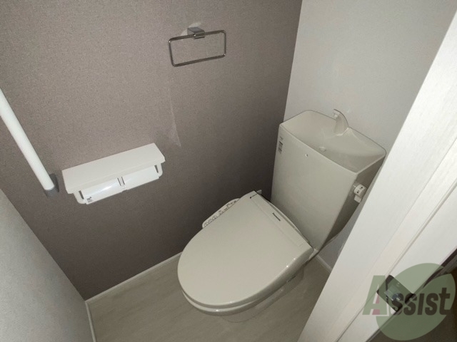 トイレ　トイレにはウォシュレットが設置済みですね