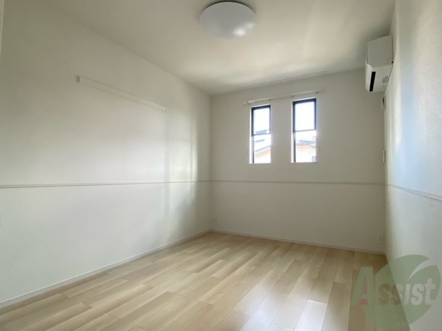 その他部屋・スペース　フローリングなのでベッドを置いたら寝室の出来上がり