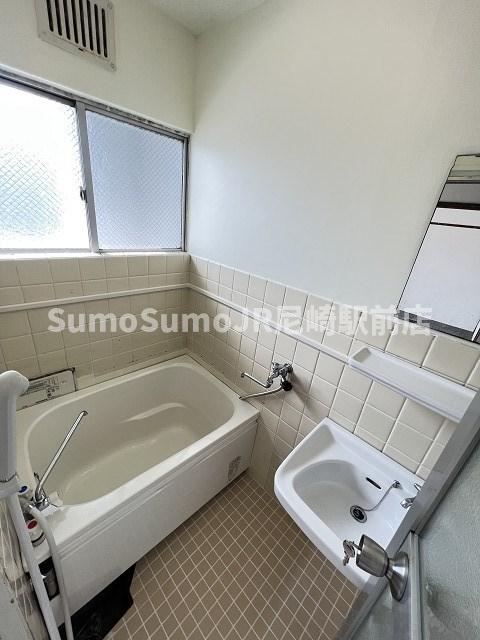 バス・シャワールーム　お風呂です