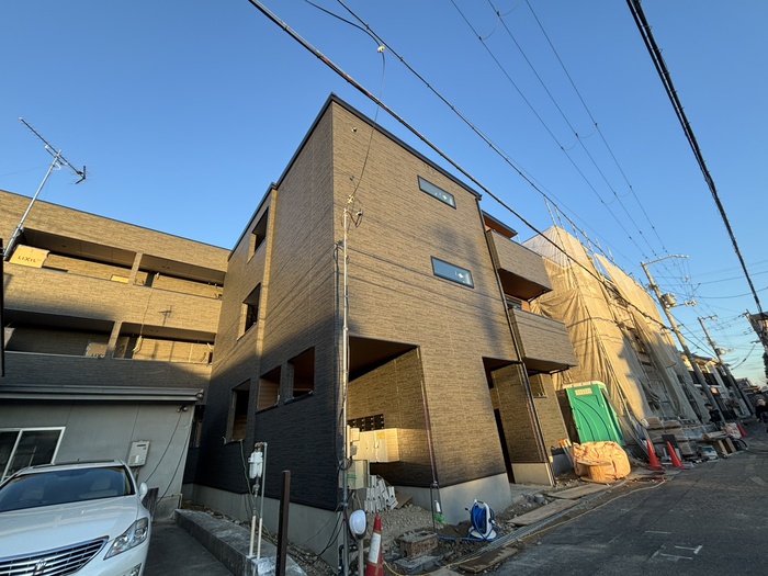 建物外観　建築中