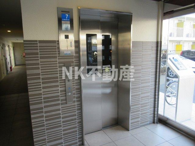 その他　エレベーターです