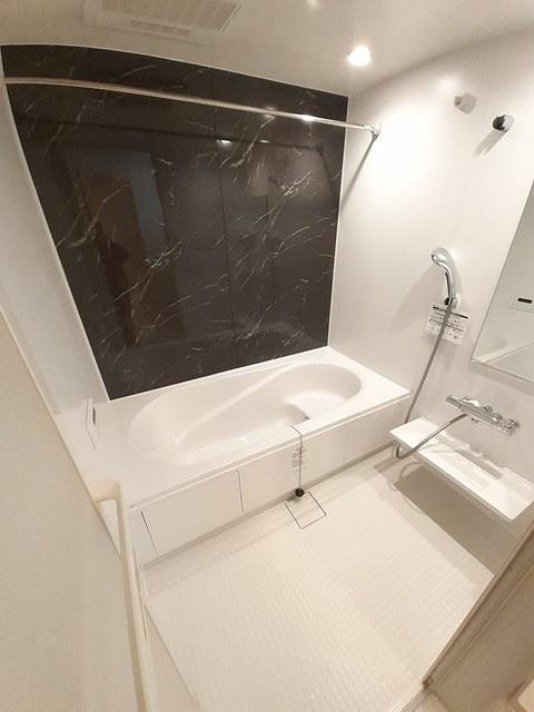 バス・シャワールーム　バスルーム