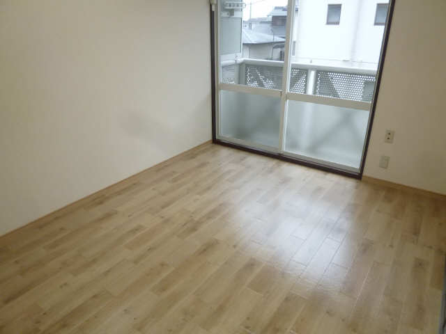 居室・リビング　南向きの明るいお部屋