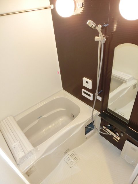 バス・シャワールーム　同物件別号室の写真です。