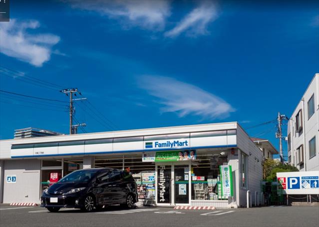 コンビニ　ファミリーマート大船二丁目店（コンビニ）まで277m