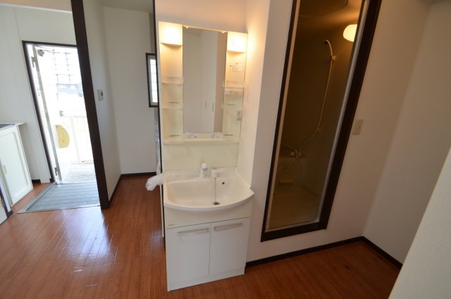 洗面設備　洗髪洗面化粧台