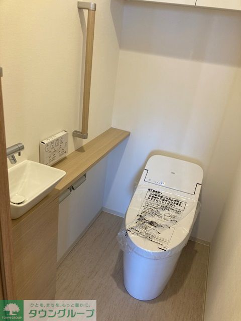 トイレ　※写真は同タイプ住戸です。