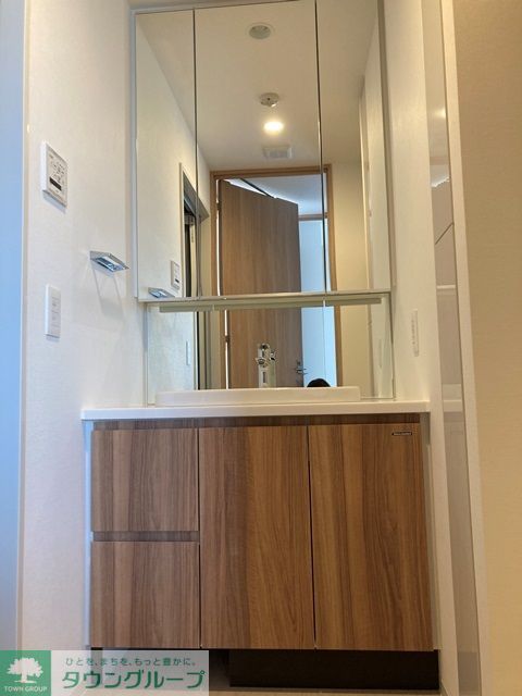 洗面設備　※写真は同タイプ住戸です。