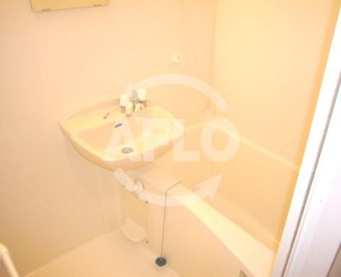 バス・シャワールーム　サムティ松屋町　浴室