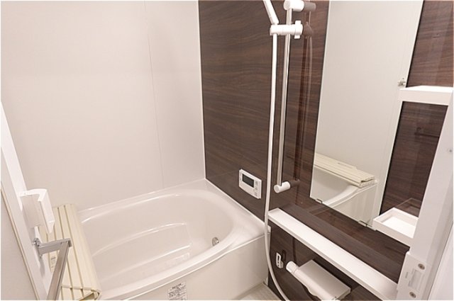 バス・シャワールーム　換気暖房乾燥機付き浴室