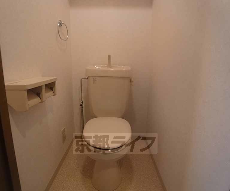 トイレ　清潔感のある洋式トイレです。