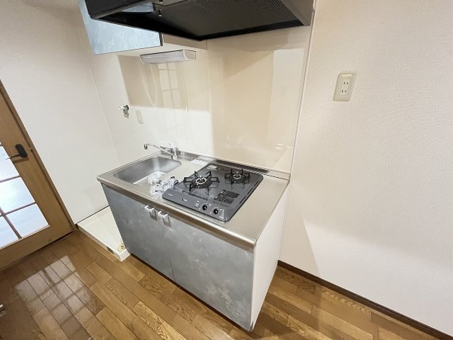 キッチン　コンパクトなキッチンで掃除もラクラク