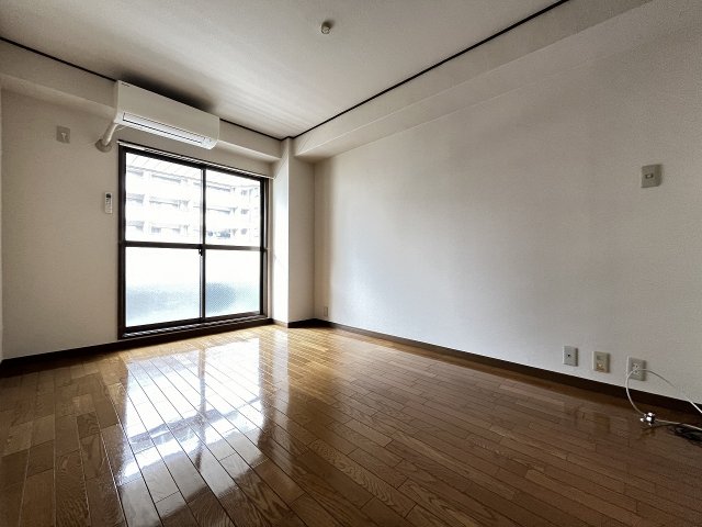 その他部屋・スペース　落ち着いて過ごせるお部屋なので、寝室にいかがでしょうか