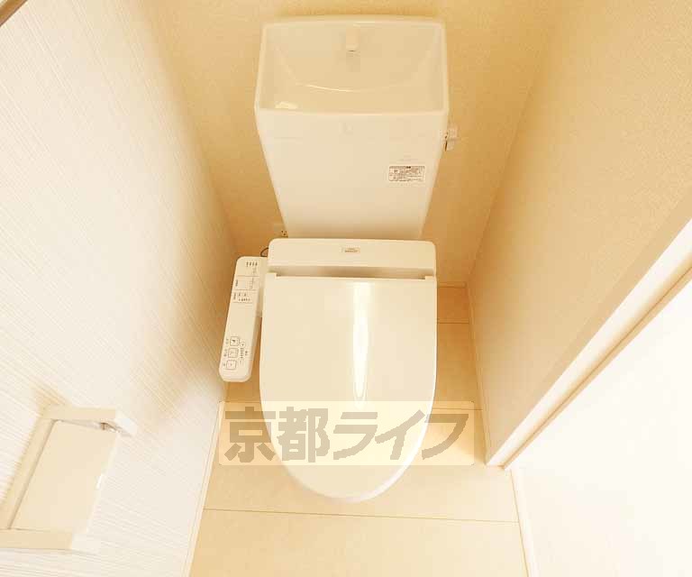 トイレ　１０２号室１ＬＤＫ写真です