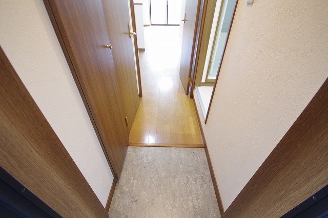 玄関　※別号室の写真使用中