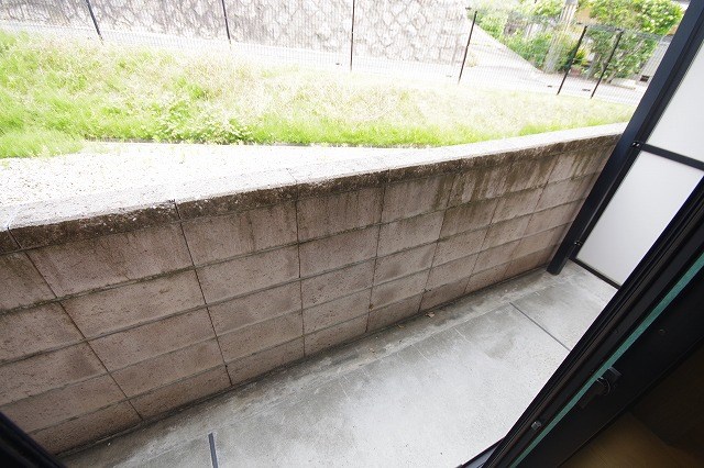 バルコニー　※別号室の写真使用中