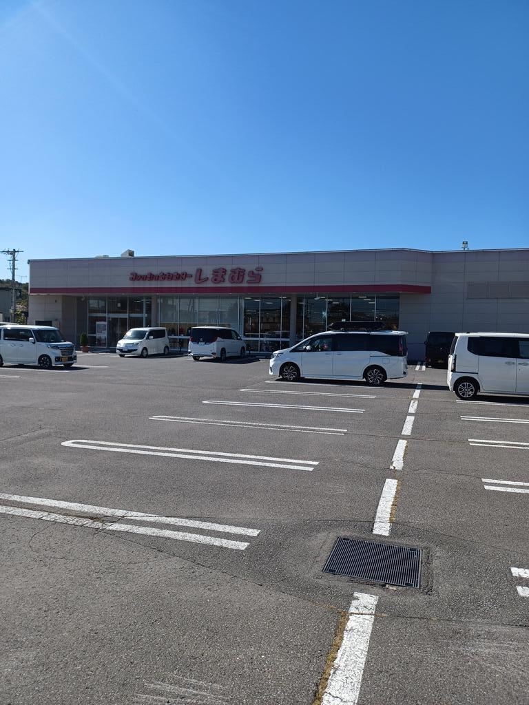 ショッピングセンター　ファッションセンターしまむら神居店（ショッピングセンター）まで485m