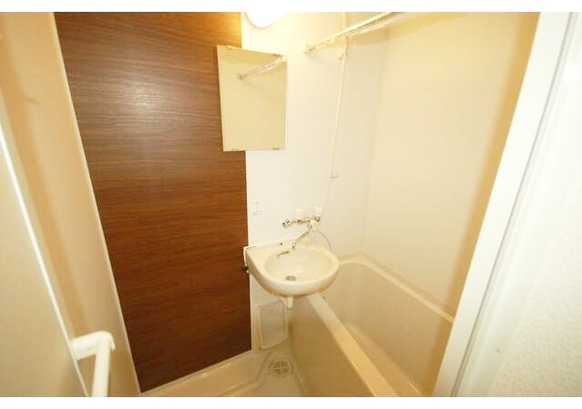 バス・シャワールーム　日々の疲れを癒すお風呂です♪