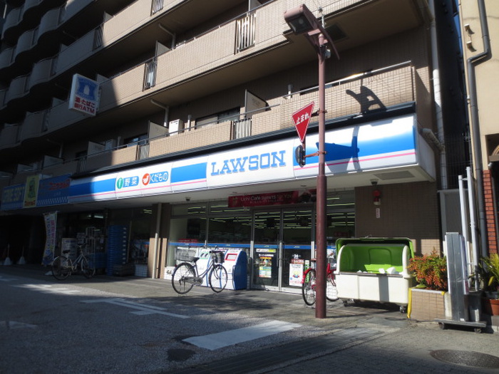 コンビニ　ローソン（コンビニ）まで800m