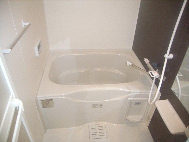 バス・シャワールーム　バスルーム