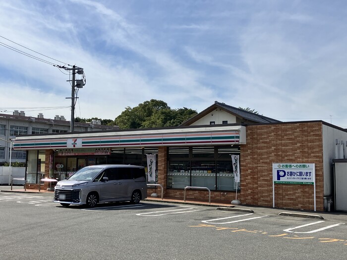 その他　セブンイレブン博多席田小学校前店（457m）