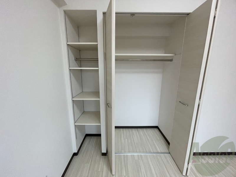 収納　クローゼットは奥行きもあり、荷物が多い方でも安心です。