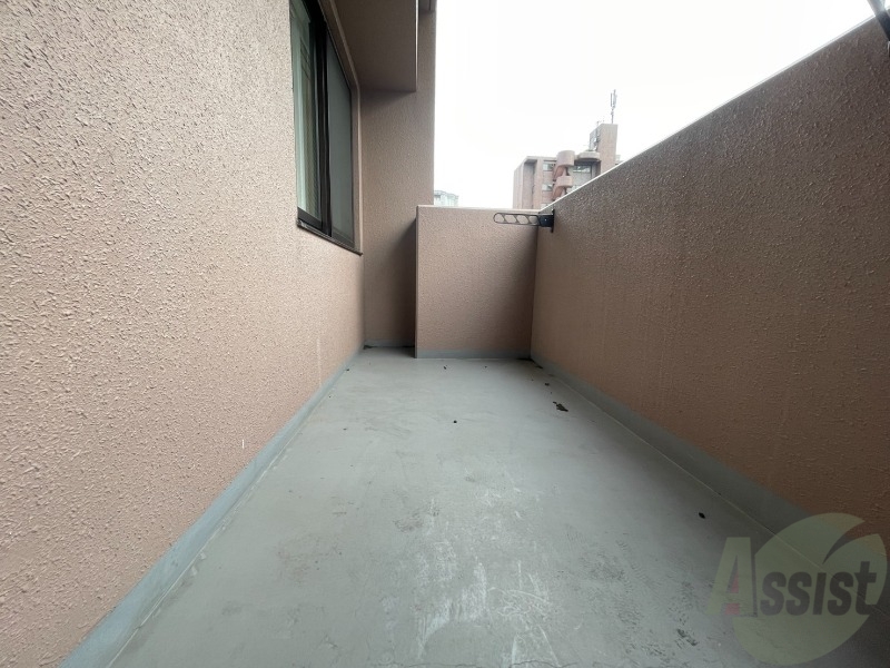 バルコニー　バルコニーです。洗濯物を干したり一息ついたりできますね！