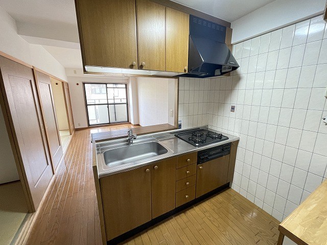 キッチン　※別号室の写真使用中