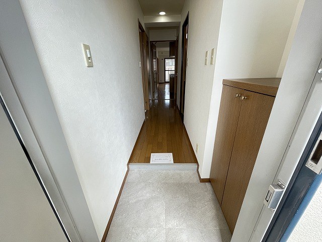 玄関　※別号室の写真使用中