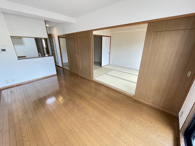 居室・リビング　※別号室の写真使用中