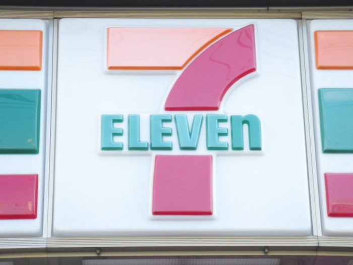 コンビニ　セブンイレブン 横浜十日市場東店（コンビニ）まで376m