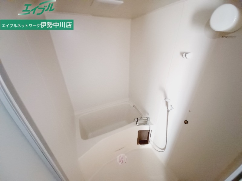 バス・シャワールーム　別部屋反転タイプ写真