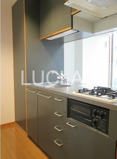 キッチン　幅を広くとったキッチンでお料理も楽しい♪