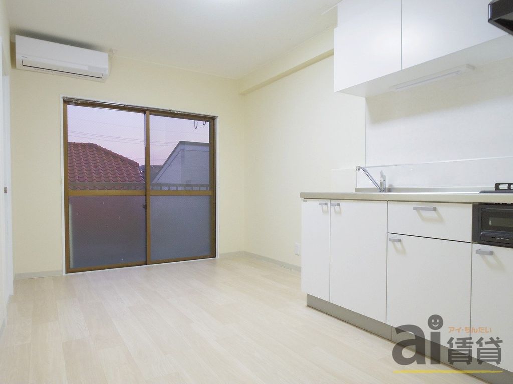 居室・リビング　キッチン